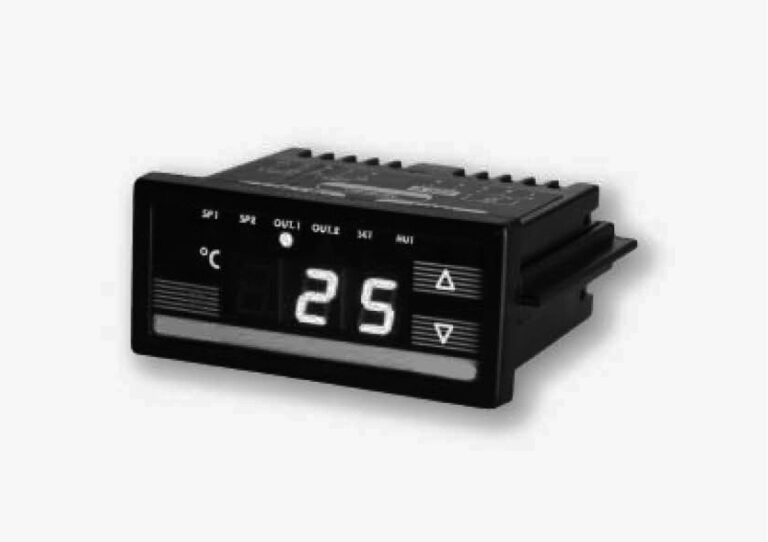 Control temp. 96x48mm DR4